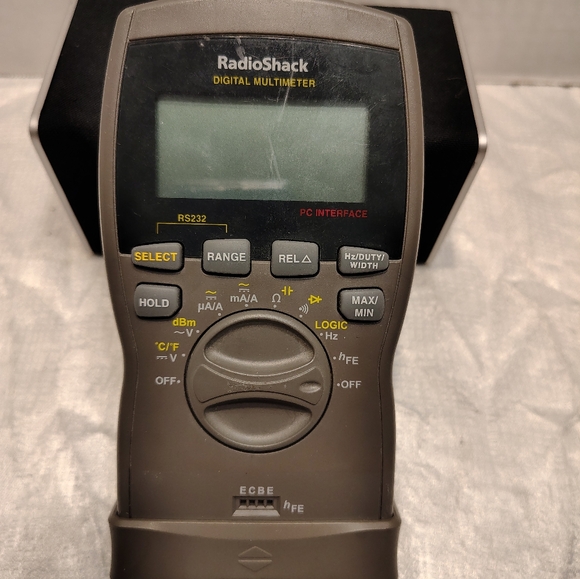 RadioShack Digital Multimeter - Picture 8 of 9
